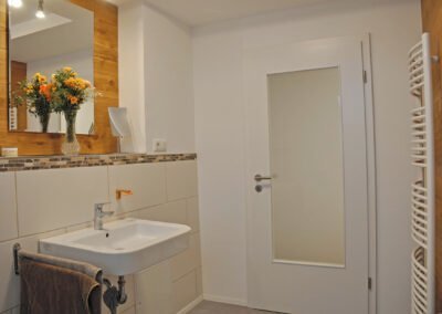 Bathroom remodel with custom wood details - Dirr Woodcraft home remodeling Orcas Island